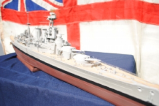 Trumpeter 03710 HMS HOOD 'built for display'