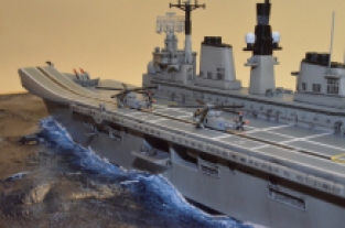 Dragon 7046 HMS ILLUSTRIOUS Royal Navy Fleet Flagschip