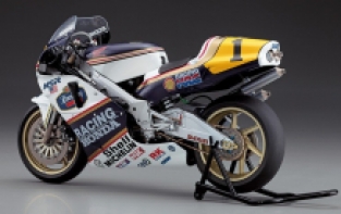 Hasegawa 21504 / BK-4 Honda NSR500 