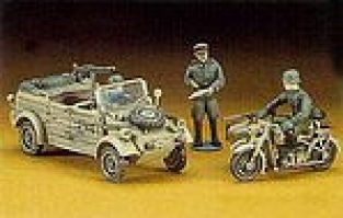 Hasegawa 31112  Kübelwagen met BMW motor