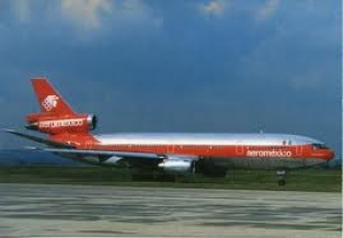 HLR80460  DC-10 Amerikaans passagiers vliegtuig schaal 1:125 Heller
