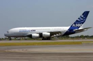 REV05259  Airbus A380 met open