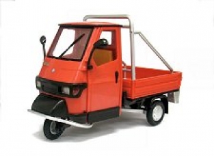 Italeri 69001  Piaggio Ape Cross Country RED