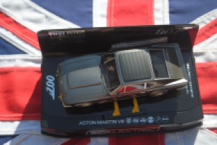 ScaleXtric C4239 James Bond Aston Martin V8 - The Living Daylights