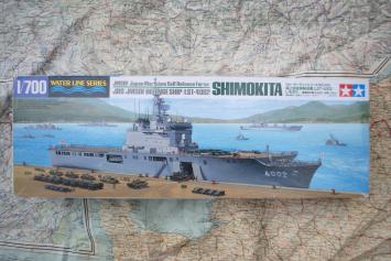 Tamiya 31006 JMSDF Defense Ship LST-4002 Shimokita