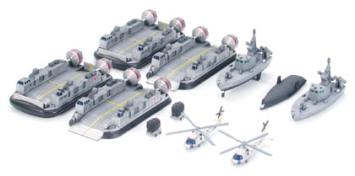 Tamiya 31006 JMSDF Defense Ship LST-4002 Shimokita