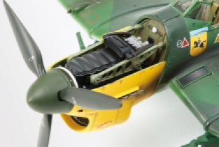 Tamiya 37008 Junkers Ju87 B-2 STUKA with Bomb Loading Set