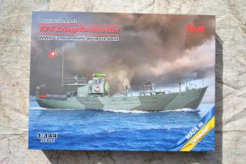 ICM S.012 KFK Kriegsfischkutter WWII German multi-purpose boat