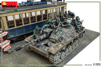 MiniArt 36067 Kharkiv 1943 - Tramway, StuG III Ausf G with Crew & Panzergrenadiers Big Set