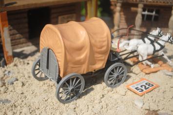 Timpo Toys O.528 Kitchen trolley with coachman, 2nd version