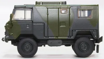 Oxford 76LRFCS001 Land Rover FC Signals Nato Green Camouflage