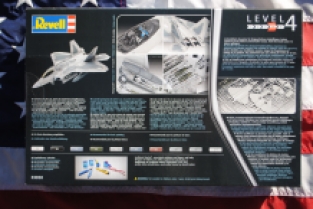 Revell 03858 Lockheed Martin F-22A RAPTOR