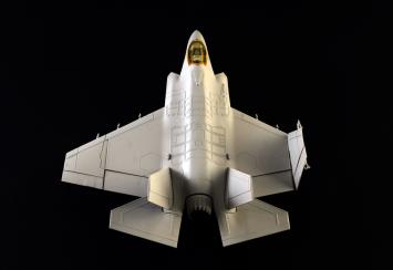Italeri 1469 Lockheed Martin F-35C Lightning II CATOBAR version