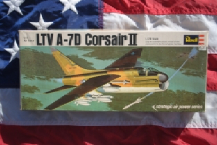 Revell H-133 LTV A-7D Corsair II