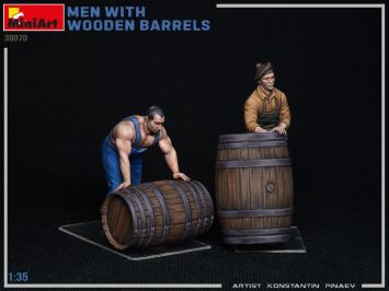 MiniArt 38070 Men with wooden Barrels