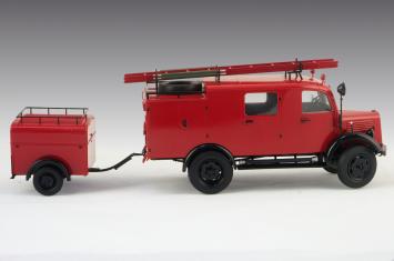 ICM 35527 Mercedes-Benz L 1500S LF 8 WWII German Light Fire Truck