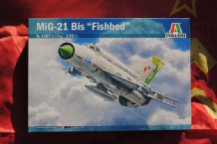 Italeri 1427 MiG-21 Bis 