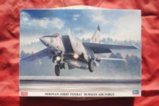 Hasegawa 02304 Mikojan-Goerevitsj MiG-25RBT FOXBAT 'Russian Air Force'
