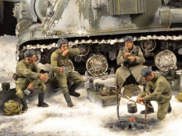 Mini Art 35028 Soviet Gun Crew at Rest