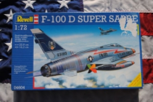 Revell 04604 North American F-100 D SUPER SABRE
