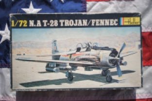 Heller 279 North American T-28 Trojan / Fennec