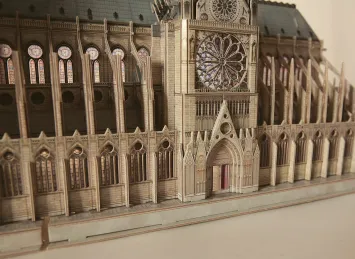 Revell 00190 Notre-Dame de Paris - Masterpiece Edition