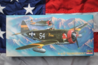 Hasegawa AT8 / 02508 P-47D Thunderbolt