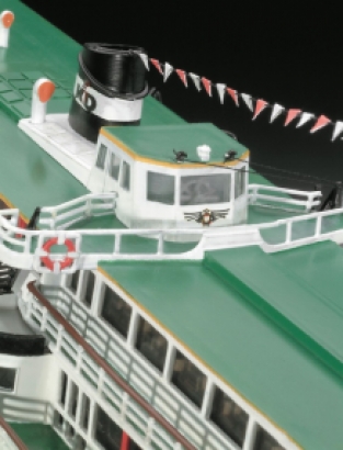 Revell 05232 Paddle Steamer GOETHE Rheindampfer