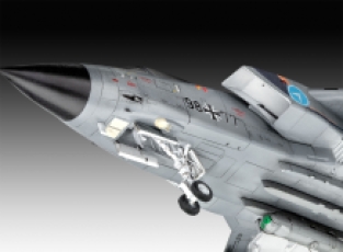 Revell 03842 Panavia Tornado ASSTA 3.1