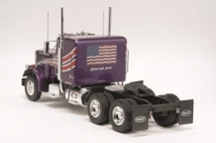 Revell 85-1506 Peterbilt Model 359 Conventional Tractor