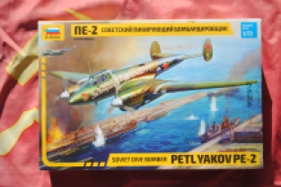 Zvezda 7283 Petlyakov Pe-2