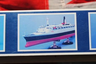 OTAKI OT1-56-4800 QE2 Queen Elizabeth 2 CUNARD