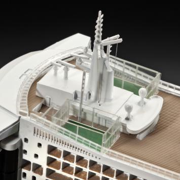 Revell 05231 Queen Mary 2 Ocean Liner