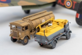 Airfix 03302-2 R.A.F. Refuelling Set Bedford QL en AEC Matador