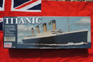 Minicraft 11320 RMS Titanic Ocean Liner Deluxe Edition
