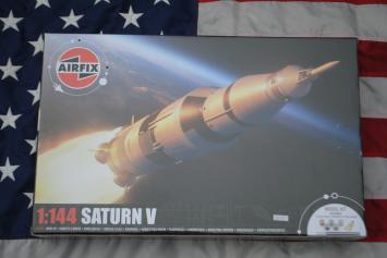 Airfix A50201 Saturn V Gift Set