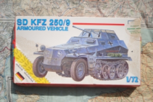 ESCI 8371 Sd.Kfz.250/9 Armoured Vehicle