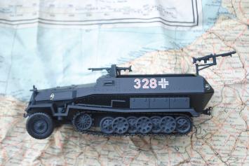 SCHUCO 324-6381 Sd.Kfz.251/1 Ausf. C '24th Panzer Division'