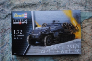 Revell 03324 Sd.Kfz.251/1 Ausf.C + Wurfr. 40