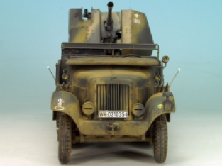 Bronco CB35043 Sd.Kfz.6/2 3.7cm FlaK36 Auf Fahrgestell Zugkraftwagen 5t 