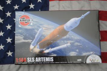 Airfix A50202 SLS Artemis Gift Set 