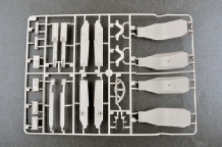 Trumpeter 02353 Soviet 5P71 Launcher with 5V27 Missile Pechora (SA3B Goa) Rounds Loaded