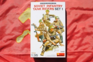Mini Art 35309 Soviet Infantry Tank Riders WWII Set 1