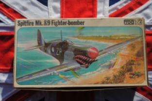 FROG F233 Spitfire Mk.8/9 Fighter-Bomber