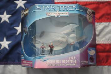 Playmates Toys 16212 Star Trek U.S.S. Enterprise NCC-1701-D with Picard and Riker