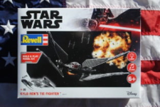 Revell 06771 STAR WARS KYLO REN'S TIE Fighter