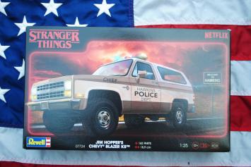 Revell 07724 Stranger Things Jim Hopper's '85 Chevy Blazer K5