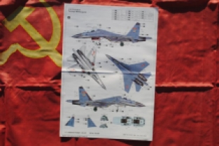 Trumpeter 02270 Sukhoi Su-27UB Flanker C