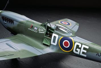 Tamiya 60321 Supermarine Spitfire Mk.XVIe