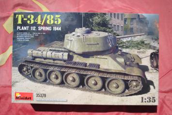 MiniArt 35379 T-34/85 PLANT 112. SPRING 1944